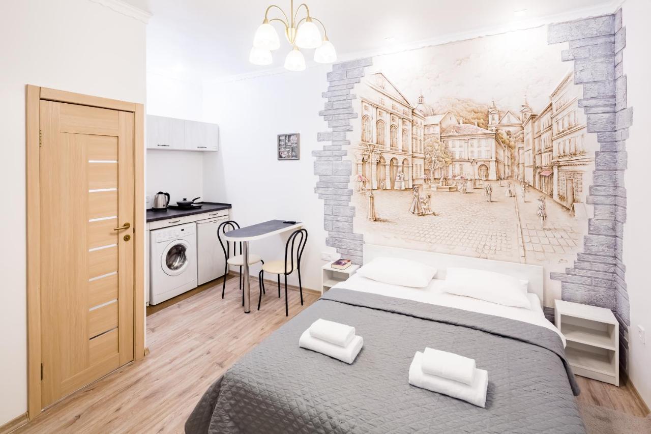 Beautiful apartments in the center Lviv Extérieur photo