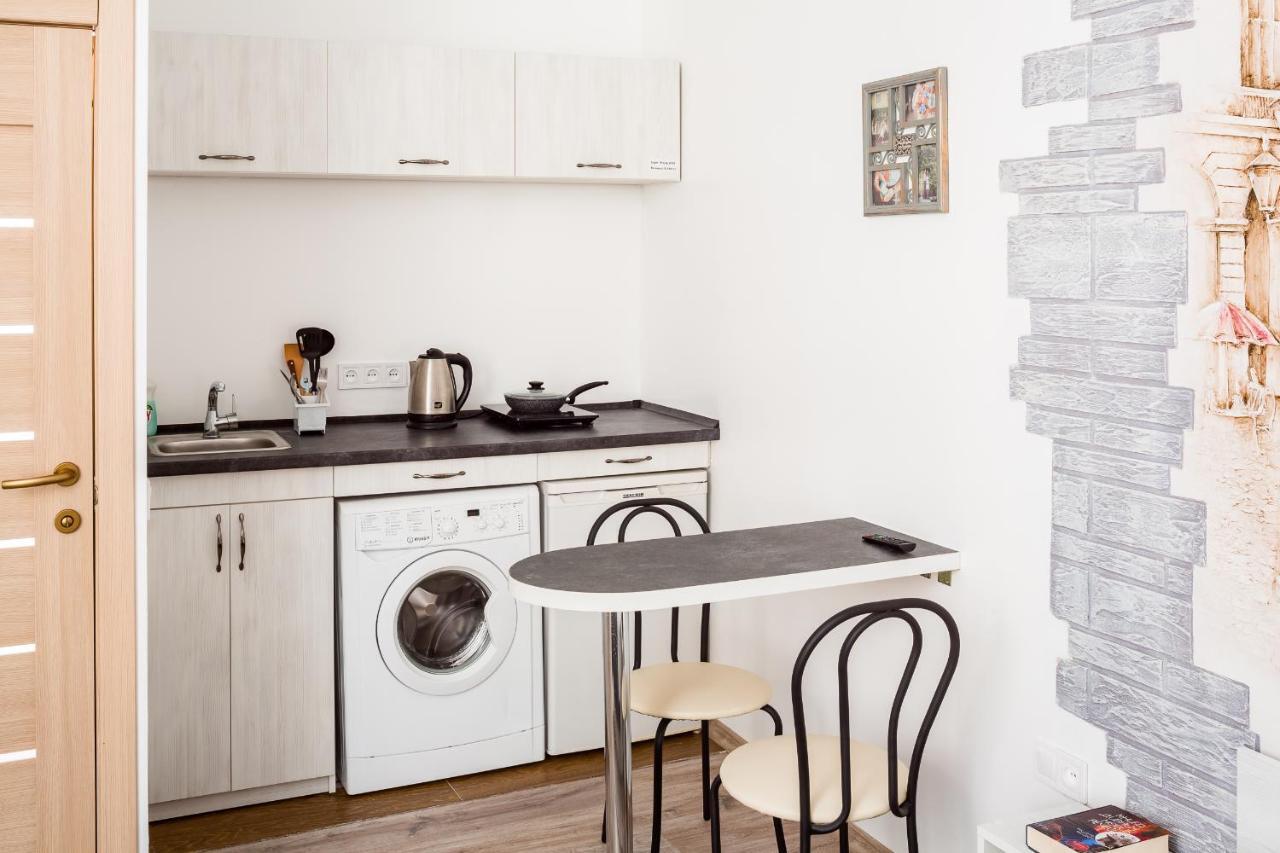 Beautiful apartments in the center Lviv Extérieur photo