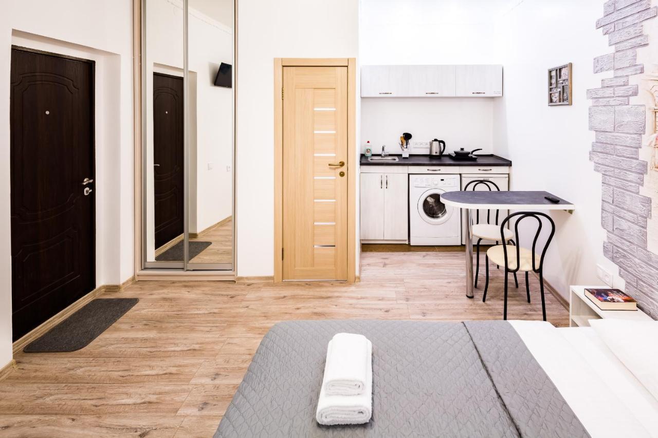 Beautiful apartments in the center Lviv Extérieur photo